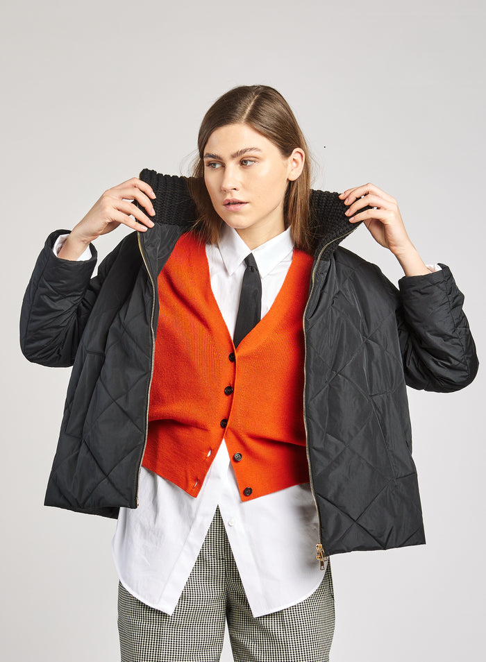 PADDED NYLON CLOUSON