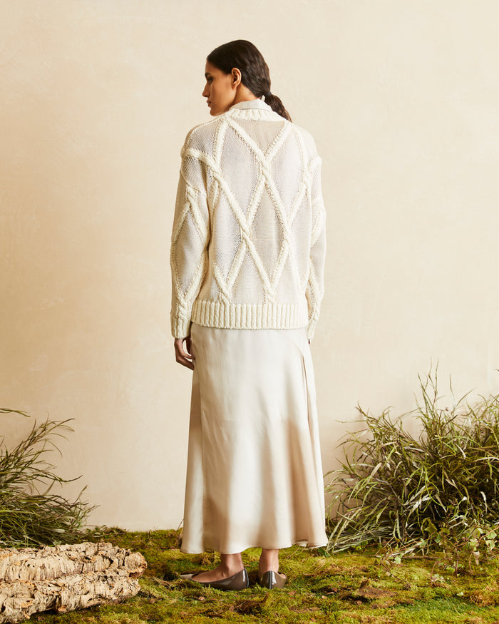 CABLE KNIT CREW-NECK SWEATER WITH DIAMOND PATTERN