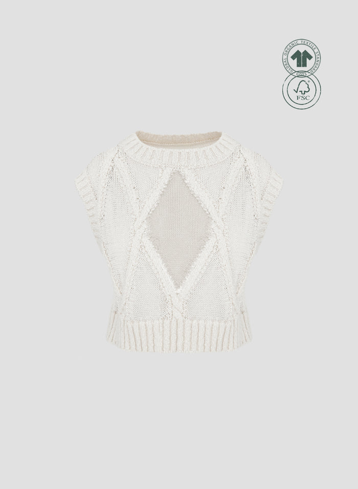 CABLE KNIT VEST WITH DIAMOND PATTERN