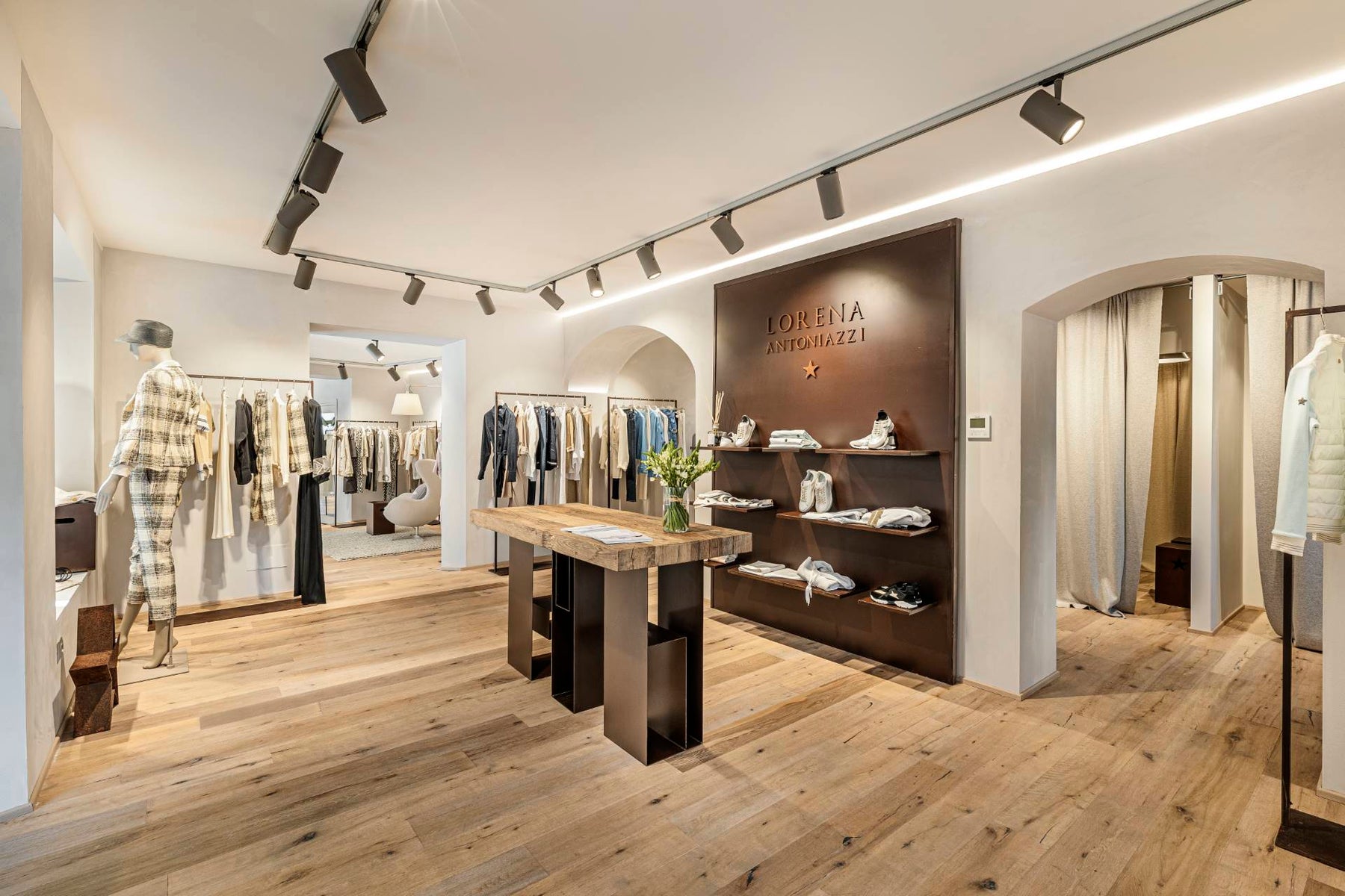 Lorena Antoniazzi expands its boutique in Ortisei.