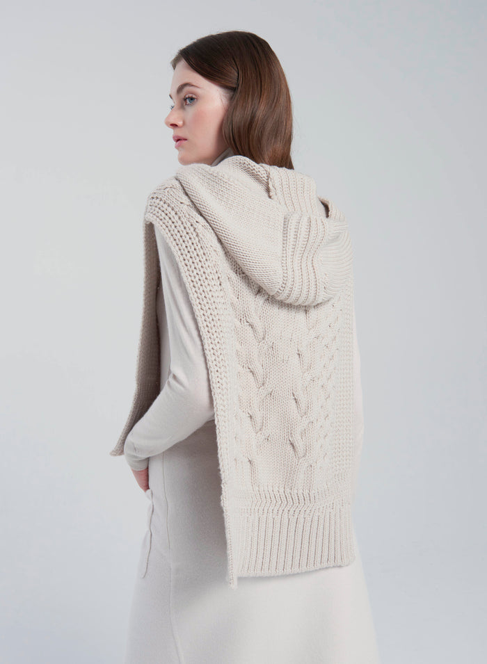 CABLE KNIT GILET
