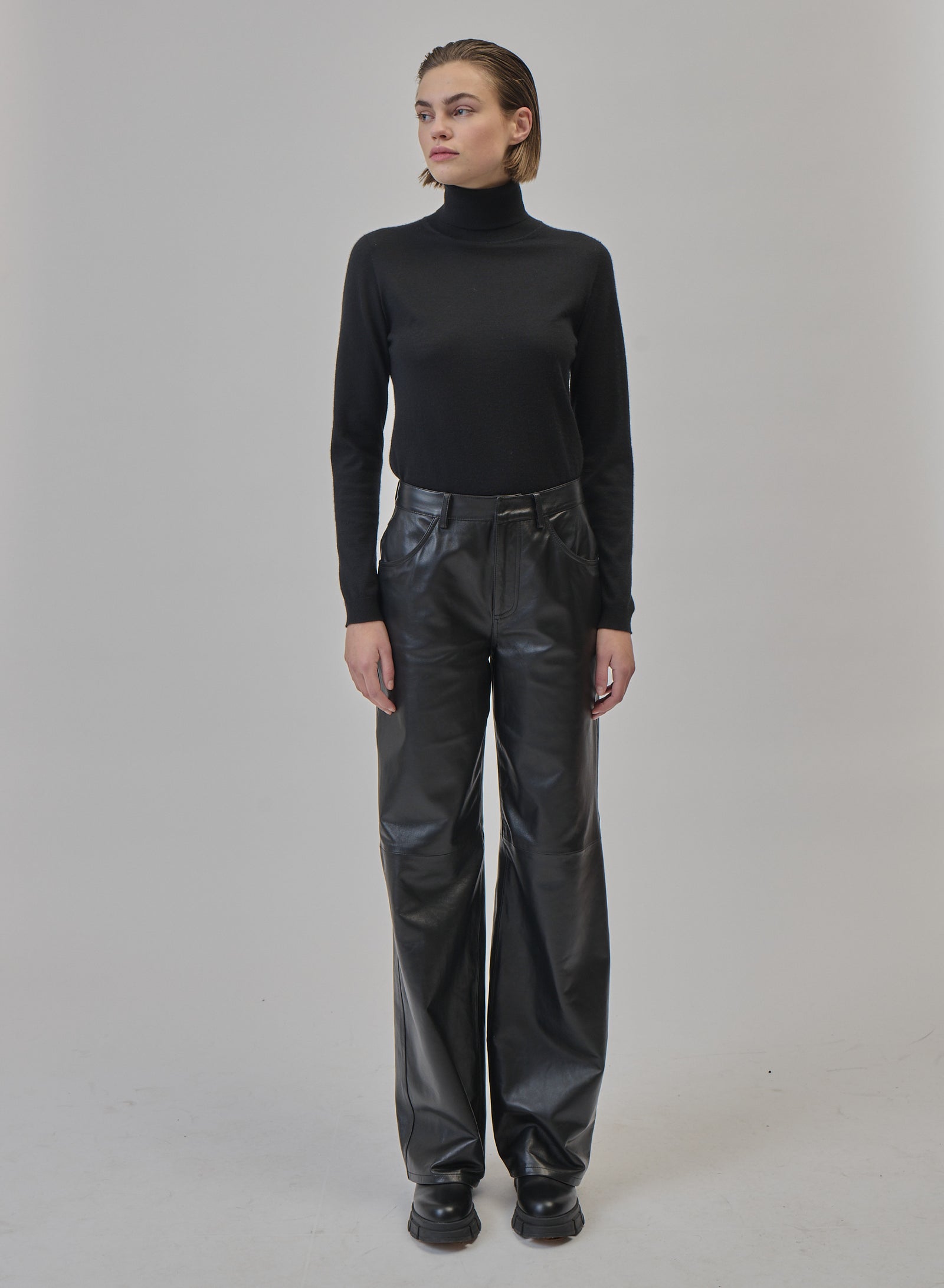 ULTRALIGHT CASHMERE AND SILK TURTLENECK
