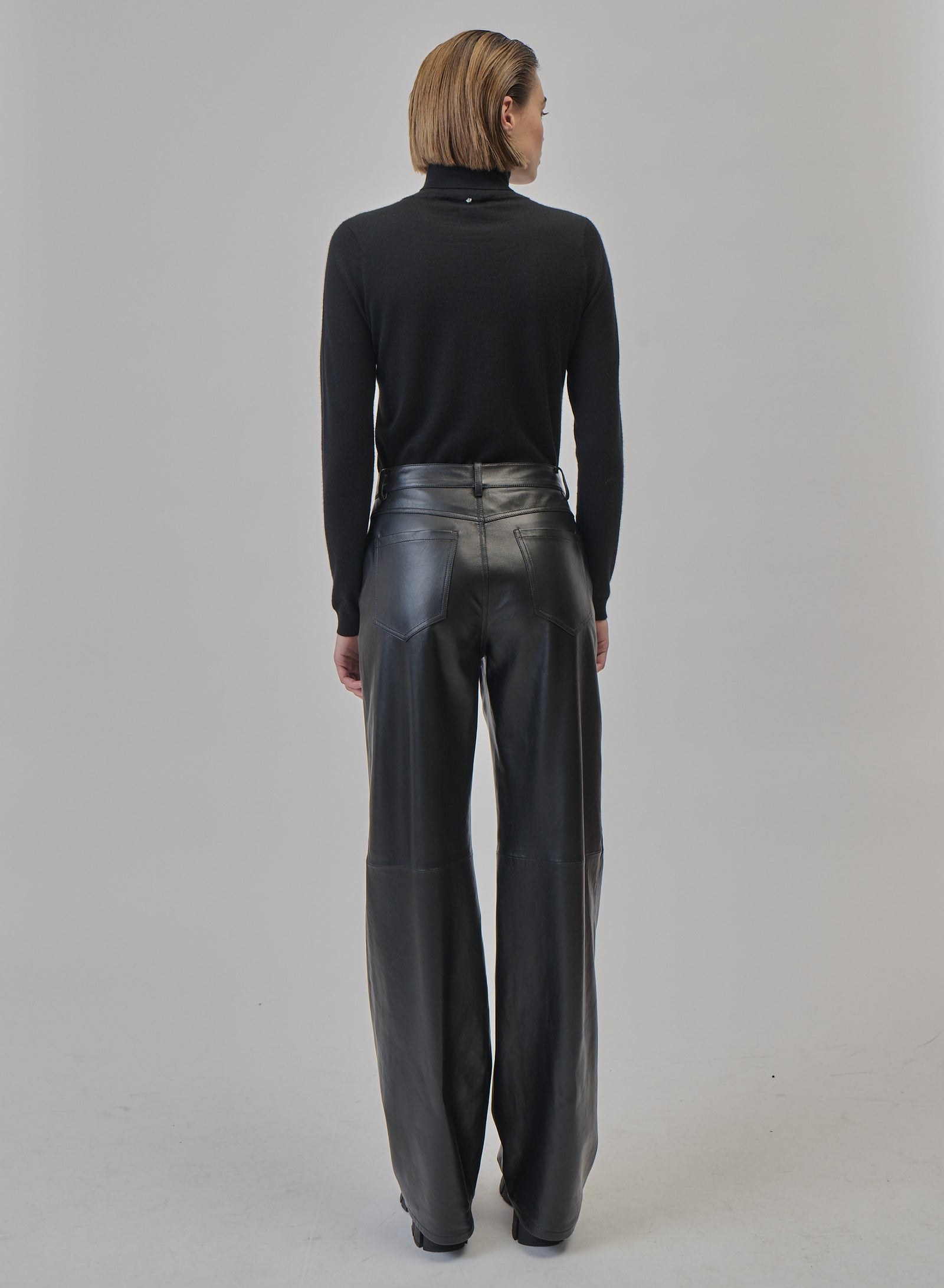 ULTRALIGHT CASHMERE AND SILK TURTLENECK