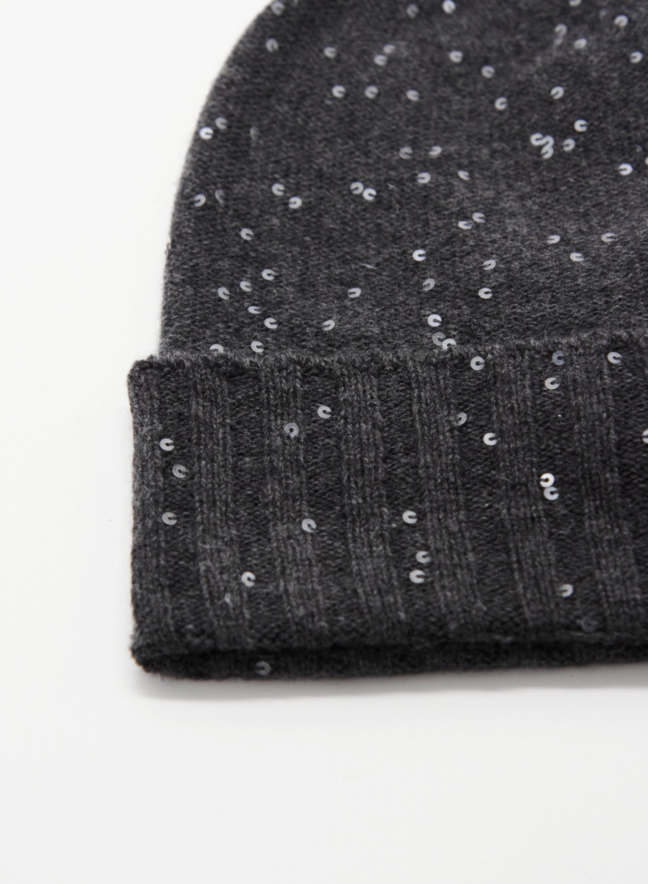 LORENA YARN HAT WITH SEQUIN THREAD