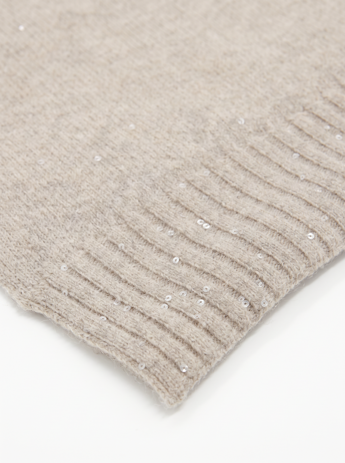 LONG LORENA YARN SCARF WITH SEQUIN THREAD