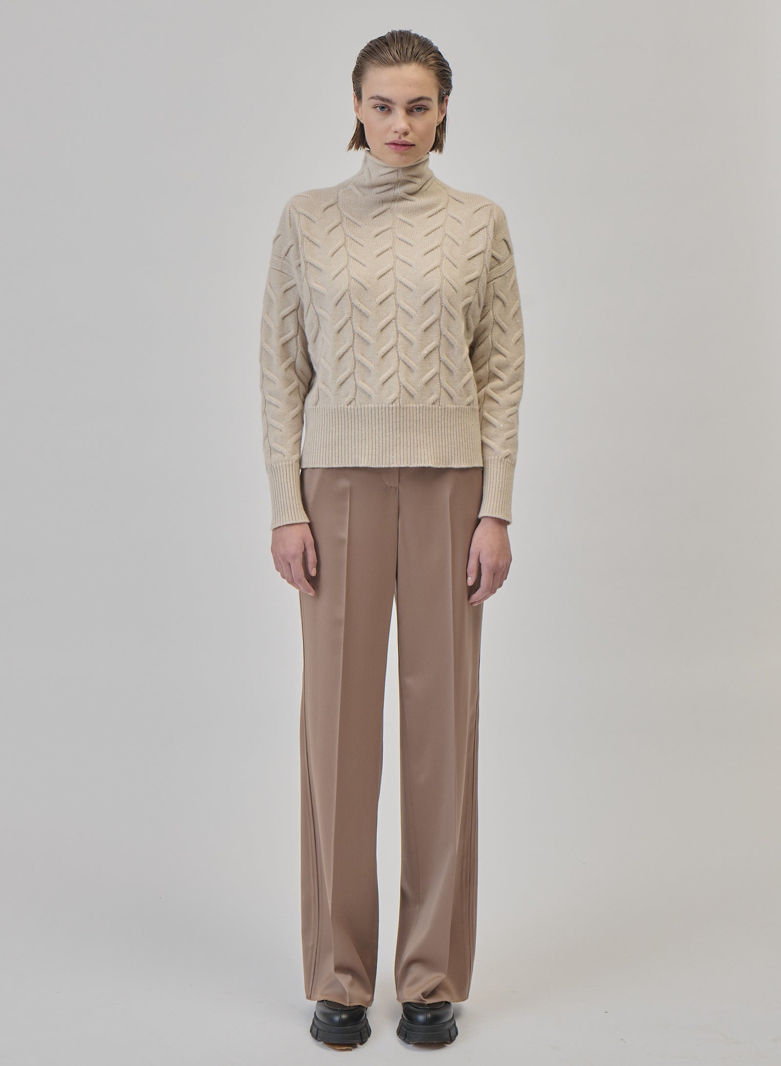 DOLCEVITA IN CASHMERE E LANA CON TRECCIA ICONICA PIATTA