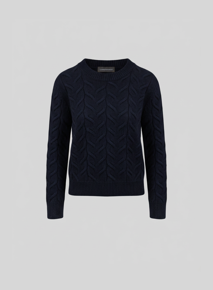 MAGLIA IN FILO LORENA CON TRECCIA ICONICA PIATTA