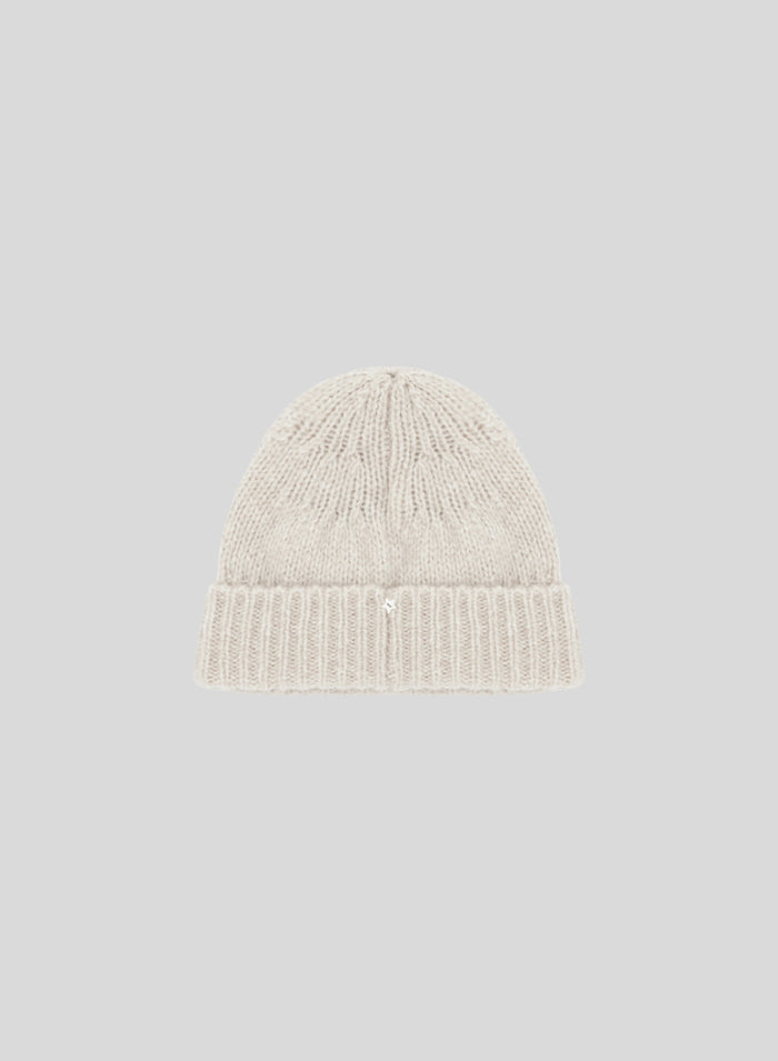 BERRETTO IN CASHMERE E SETA CON TRECCIA SCOLPITA
