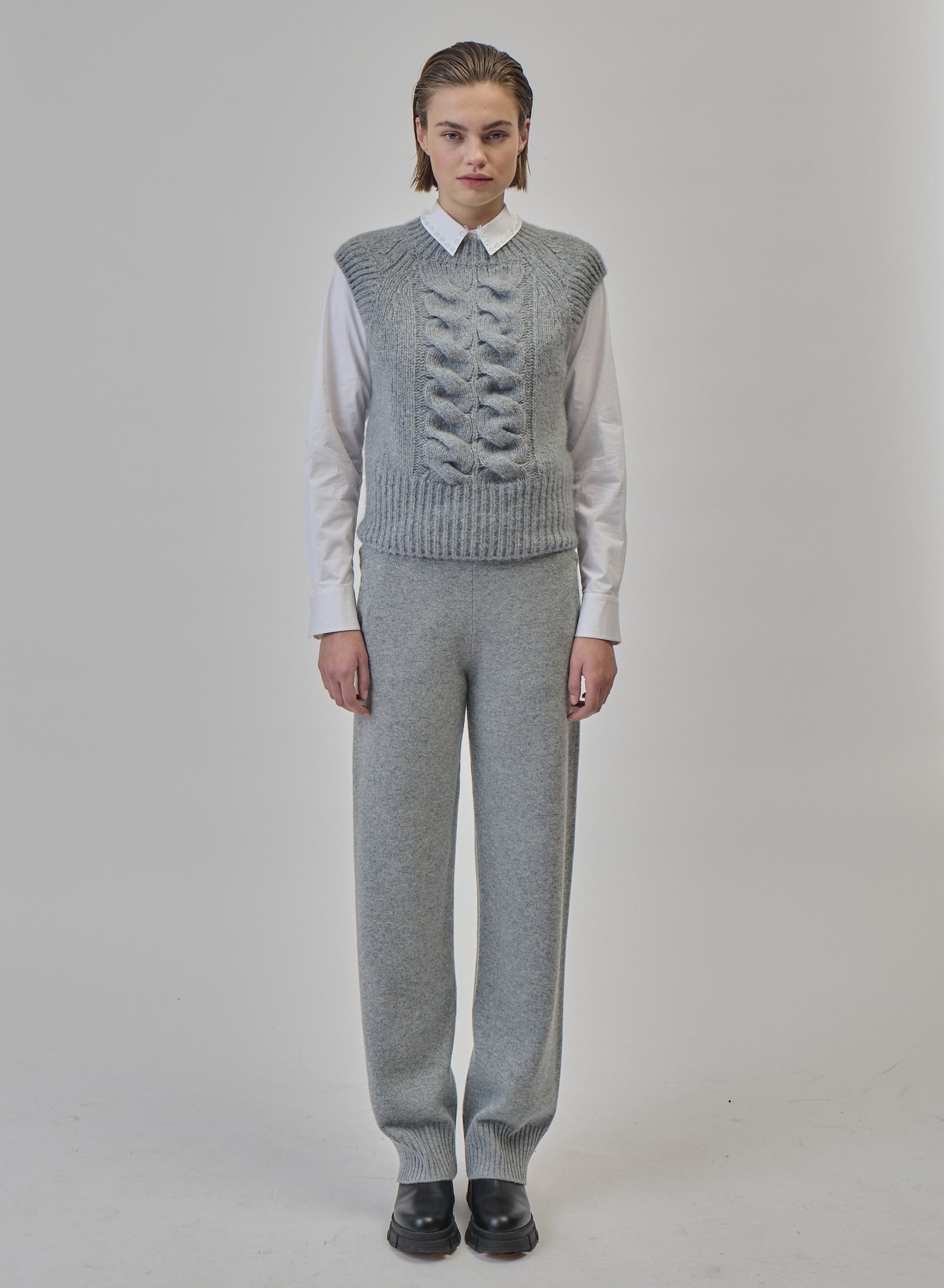 GILET IN CASHMERE E SETA CON TRECCIA SCOLPITA