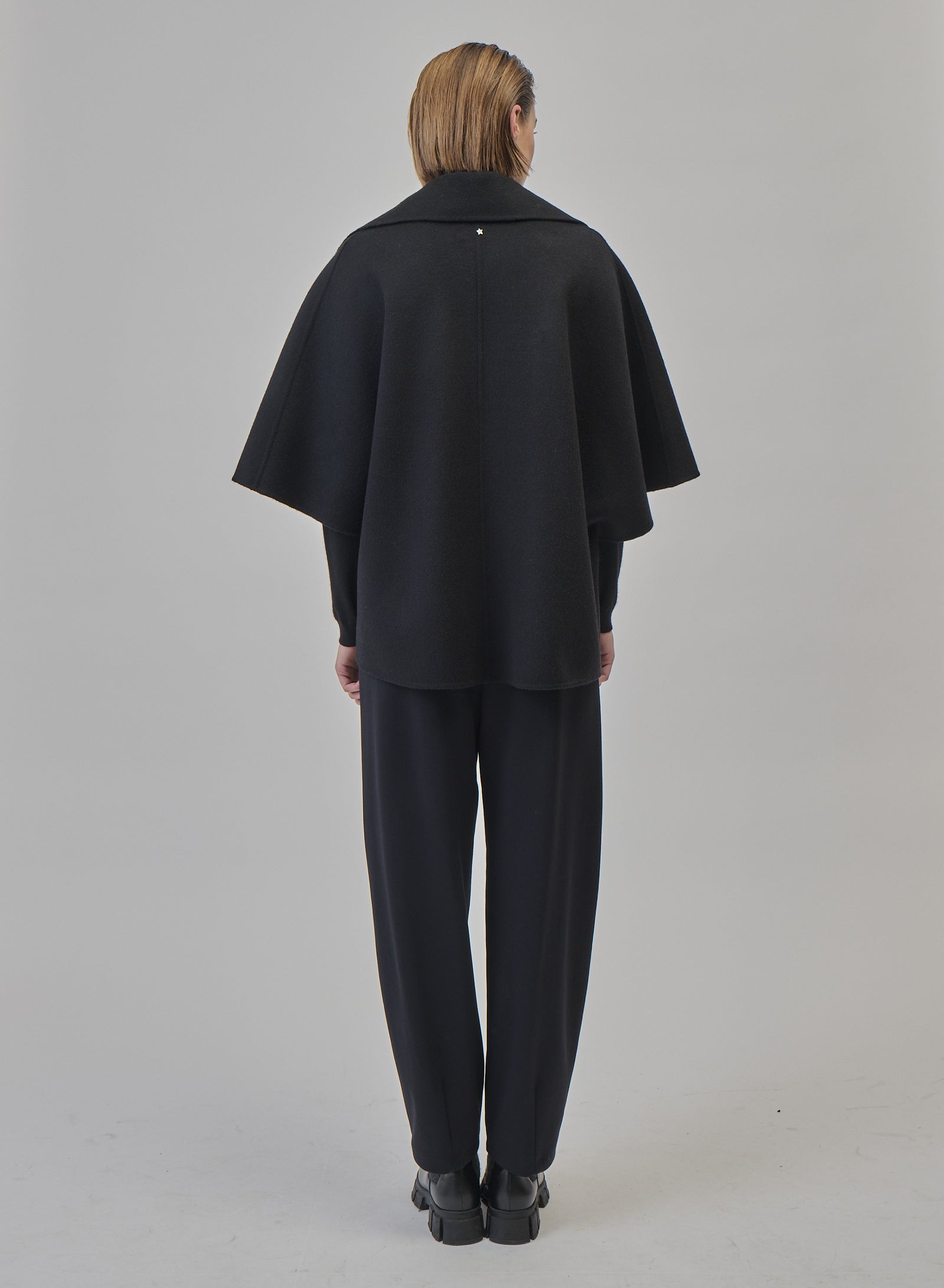 DOUBLE-FACED VIRGIN WOOL AND ANGORA CABAN
