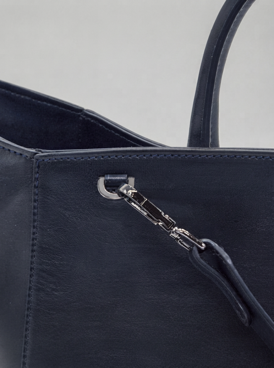 BORSA ICONICA GRANDE A TRACOLLA IN PELLE