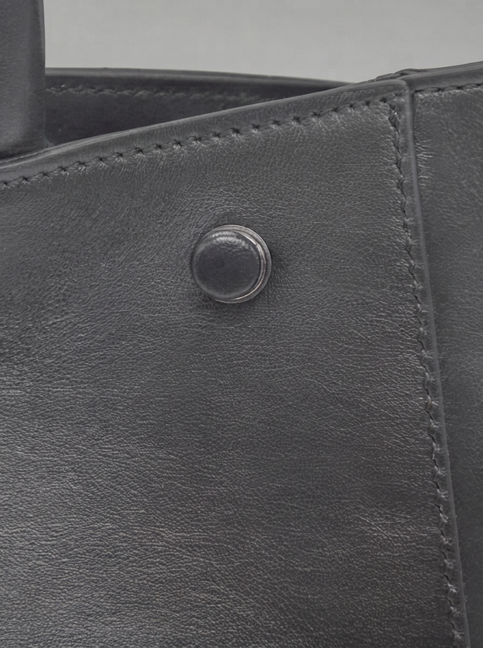 LARGE ICONIC LEATHER SHOULDER BAG