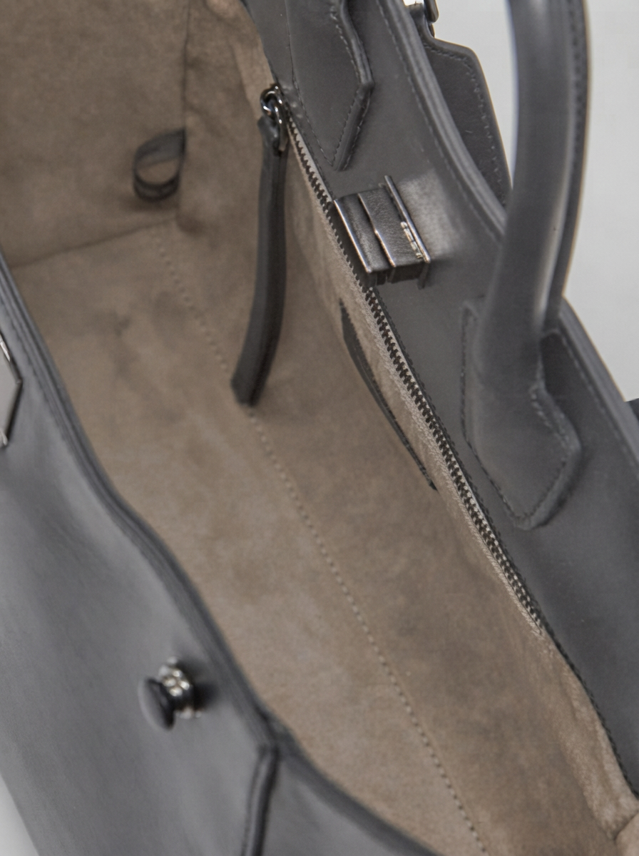 LARGE ICONIC LEATHER SHOULDER BAG