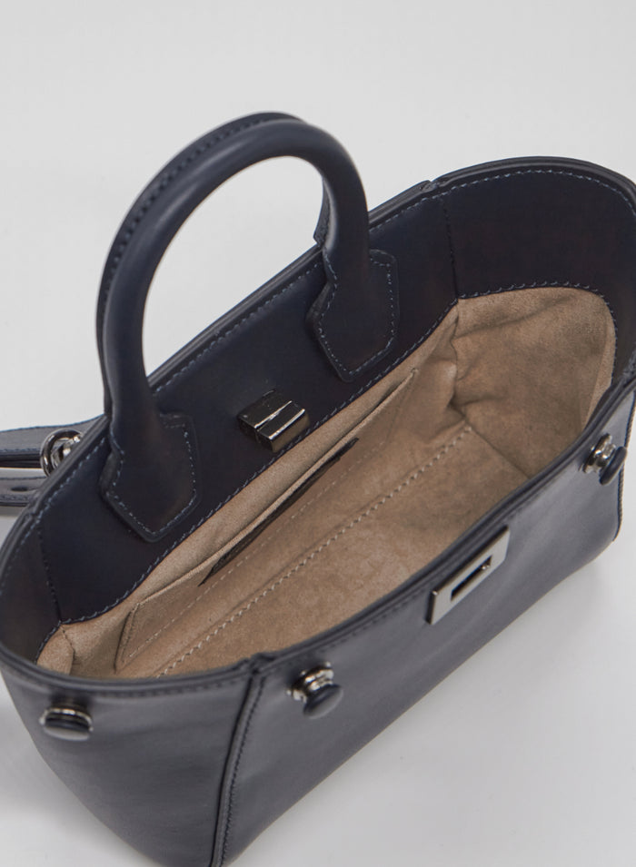 MEDIUM ICONIC LEATHER SHOULDER BAG