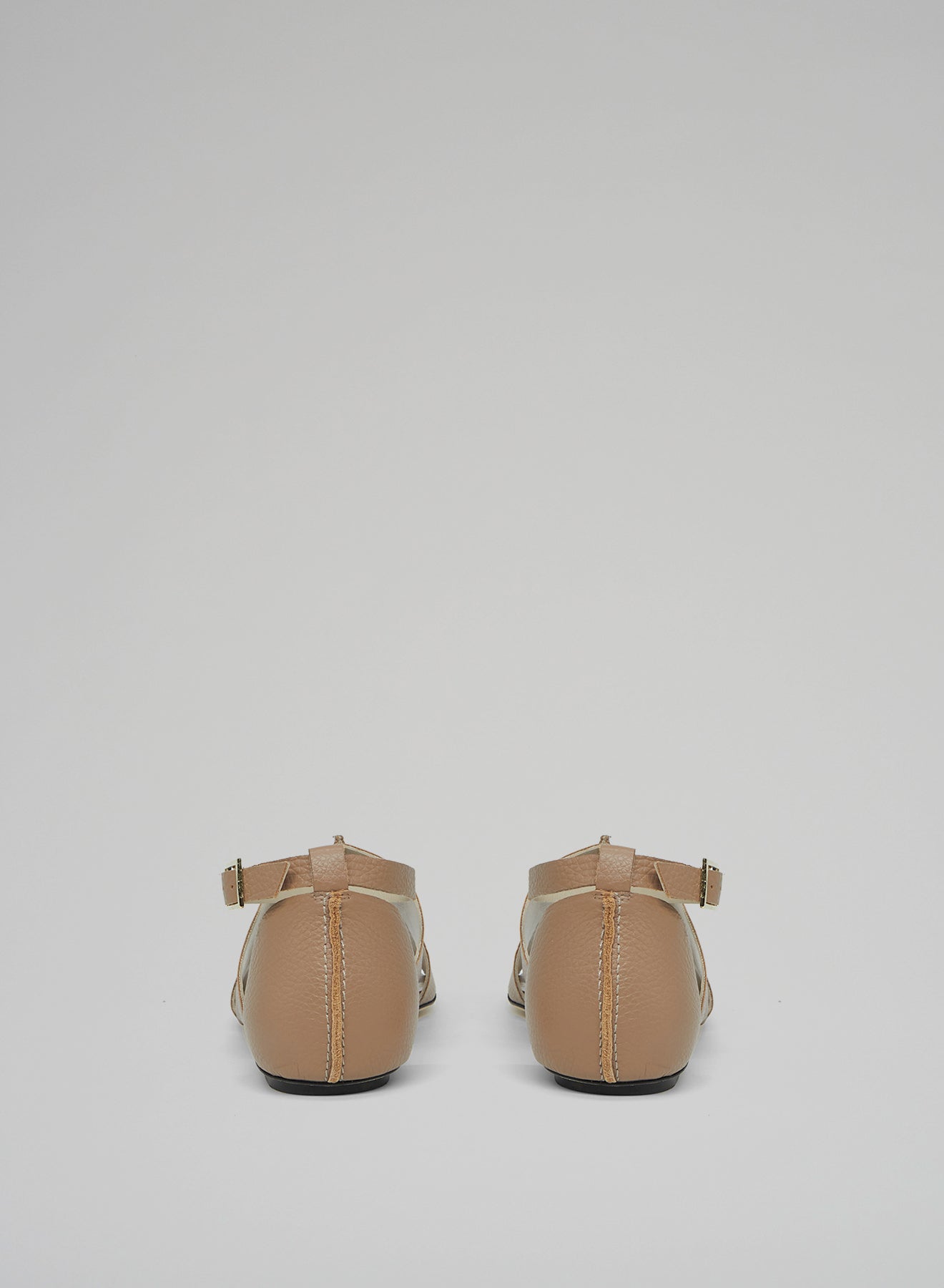 FLAT LEATHER SANDALS WITH ANKLE STRAP