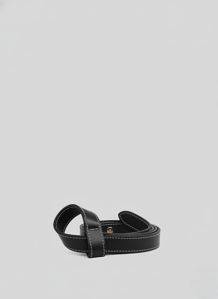 LEATHER BELT WITH HOOP CLOSURE