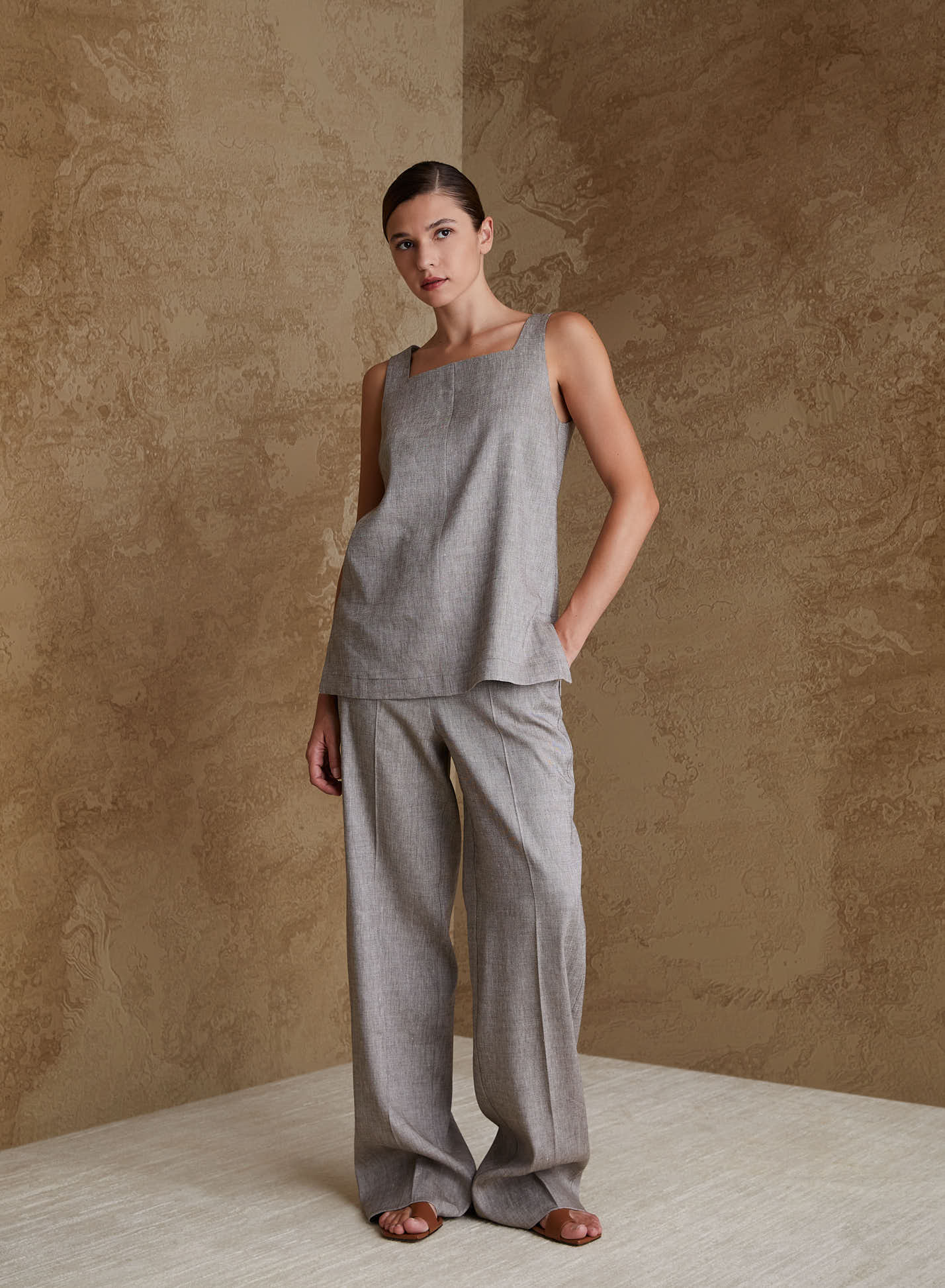 SQUARE-NECK TOP IN LINEN AND VISCOSE BLEND