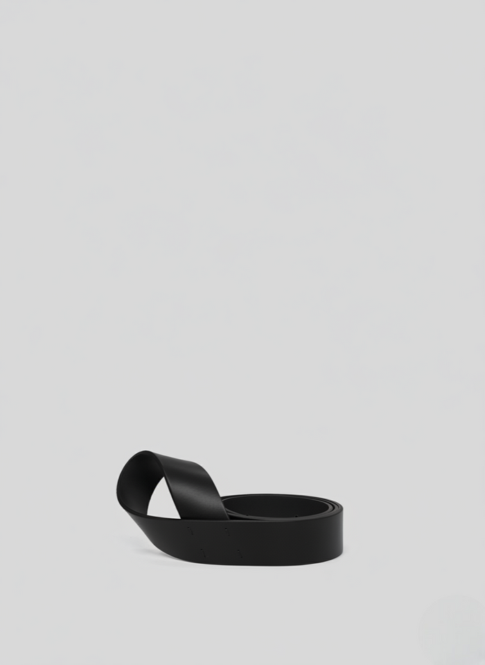 LEATHER BELT WITH LOOP CLOSURE