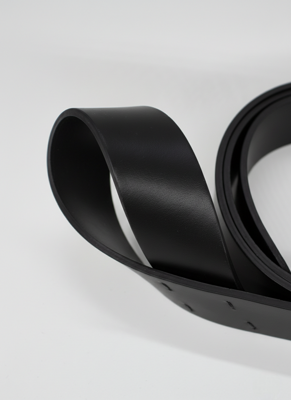 LEATHER BELT WITH LOOP CLOSURE