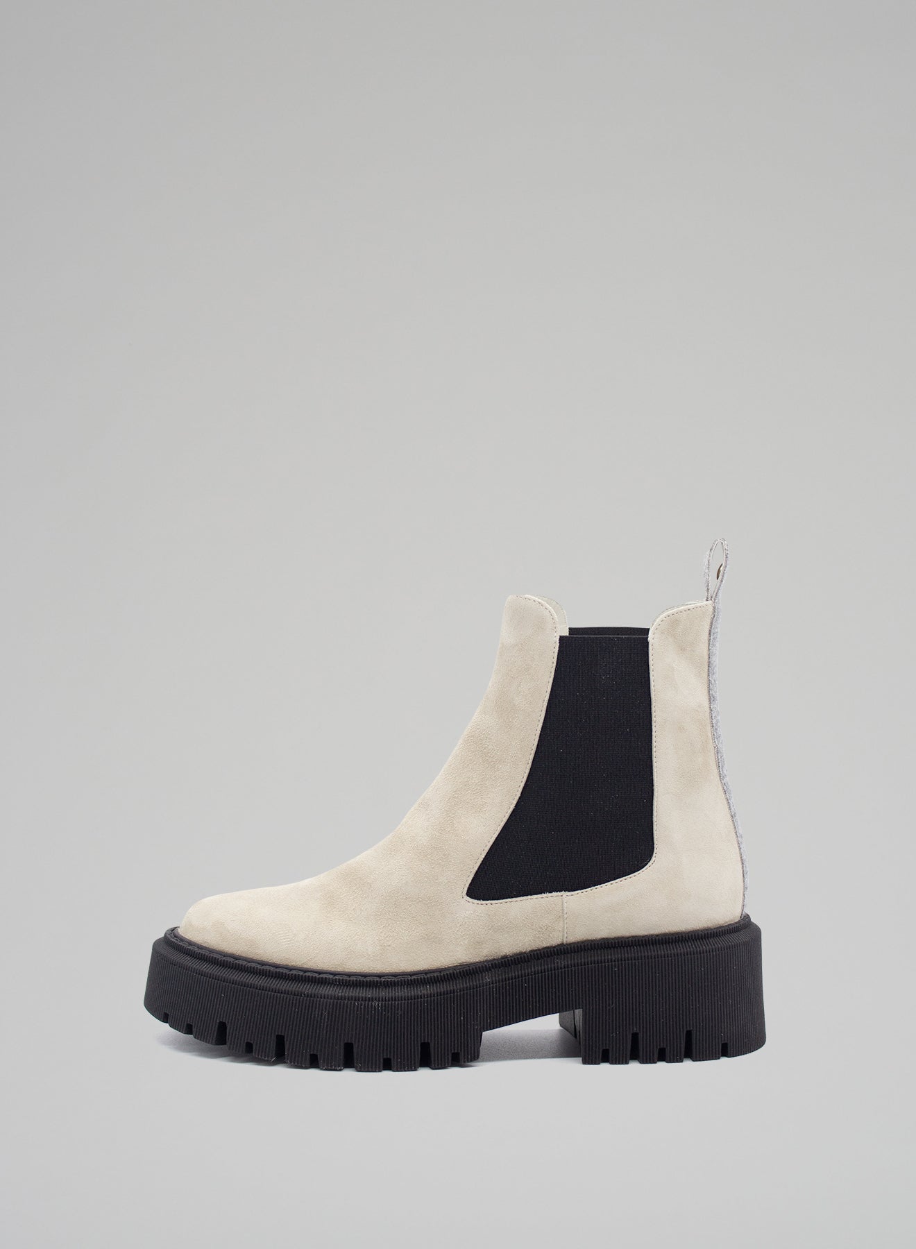 Uo 2024 chelsea boots