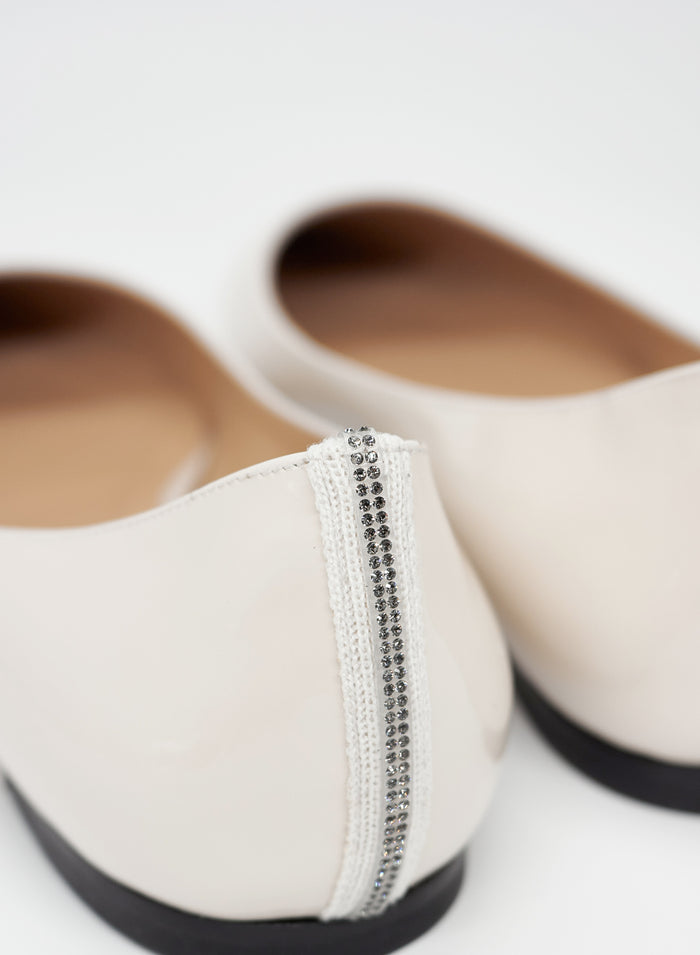 PATENT LEATHER BALLERINAS