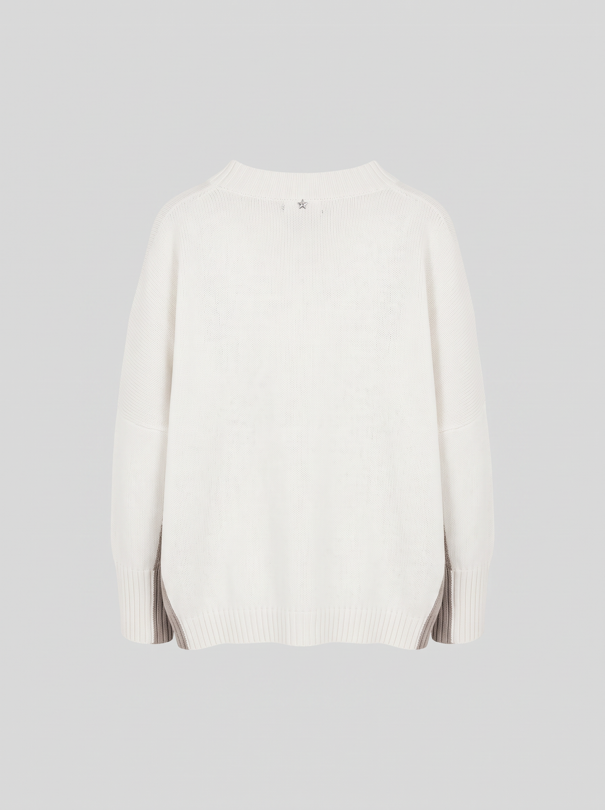 MAGLIA IN FILO LORENA CON INTARSIO A CONTRASTO