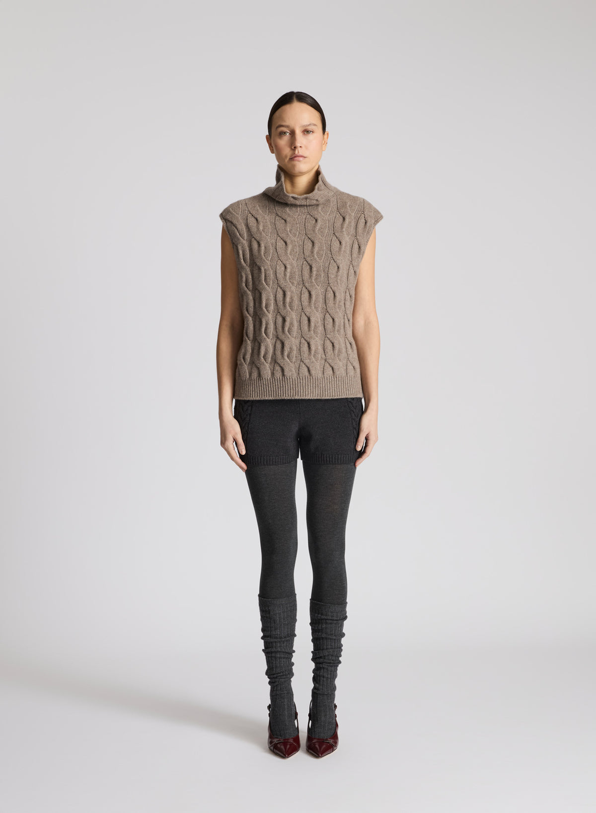 GILET IN CASHMERE CON TRECCIA ICONICA PIATTA