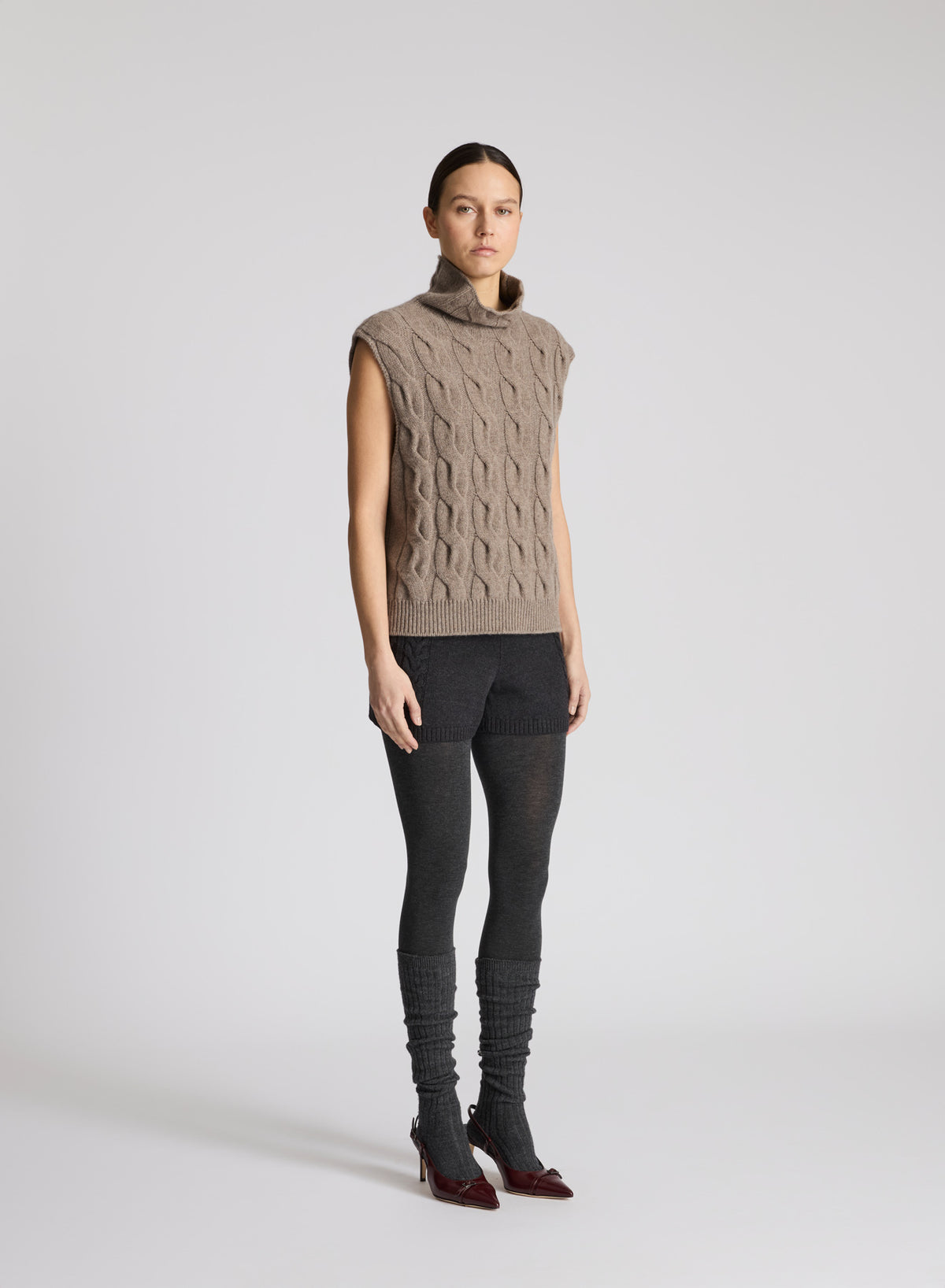 GILET IN CASHMERE CON TRECCIA ICONICA PIATTA