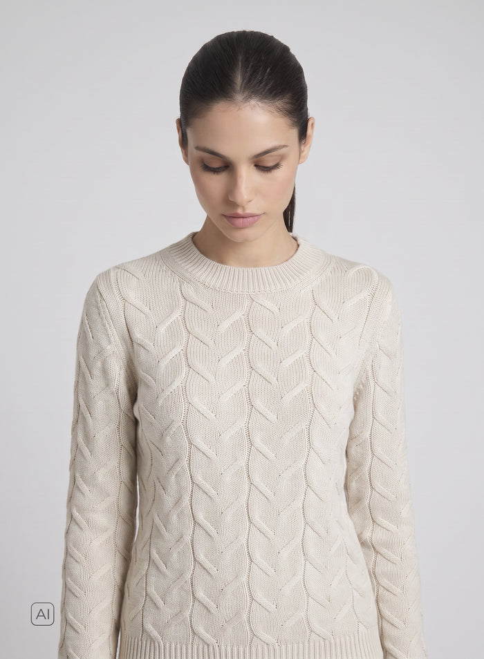 MAGLIA IN CASHMERE E LANA CON TRECCIA ICONICA PIATTA