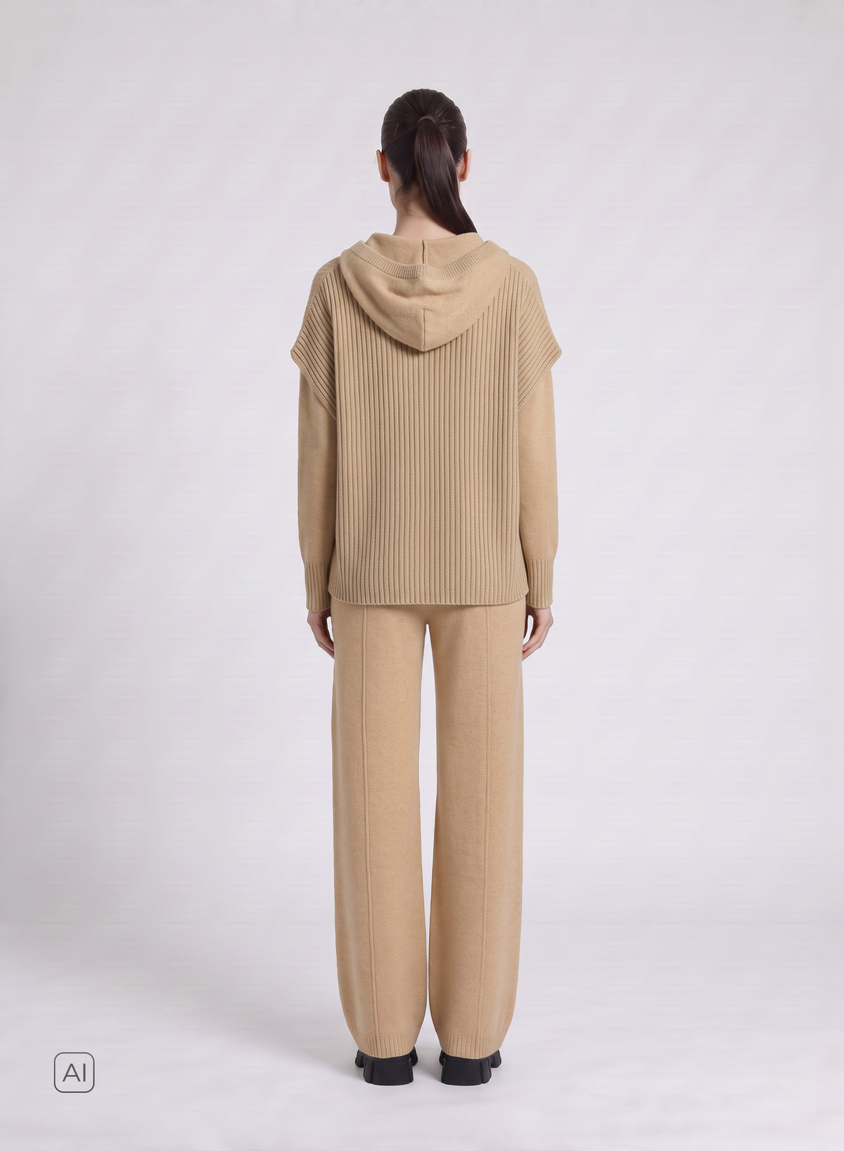 GILET IN DOUBLE DI LANA E ANGORA CON COLLO IN MAGLIA