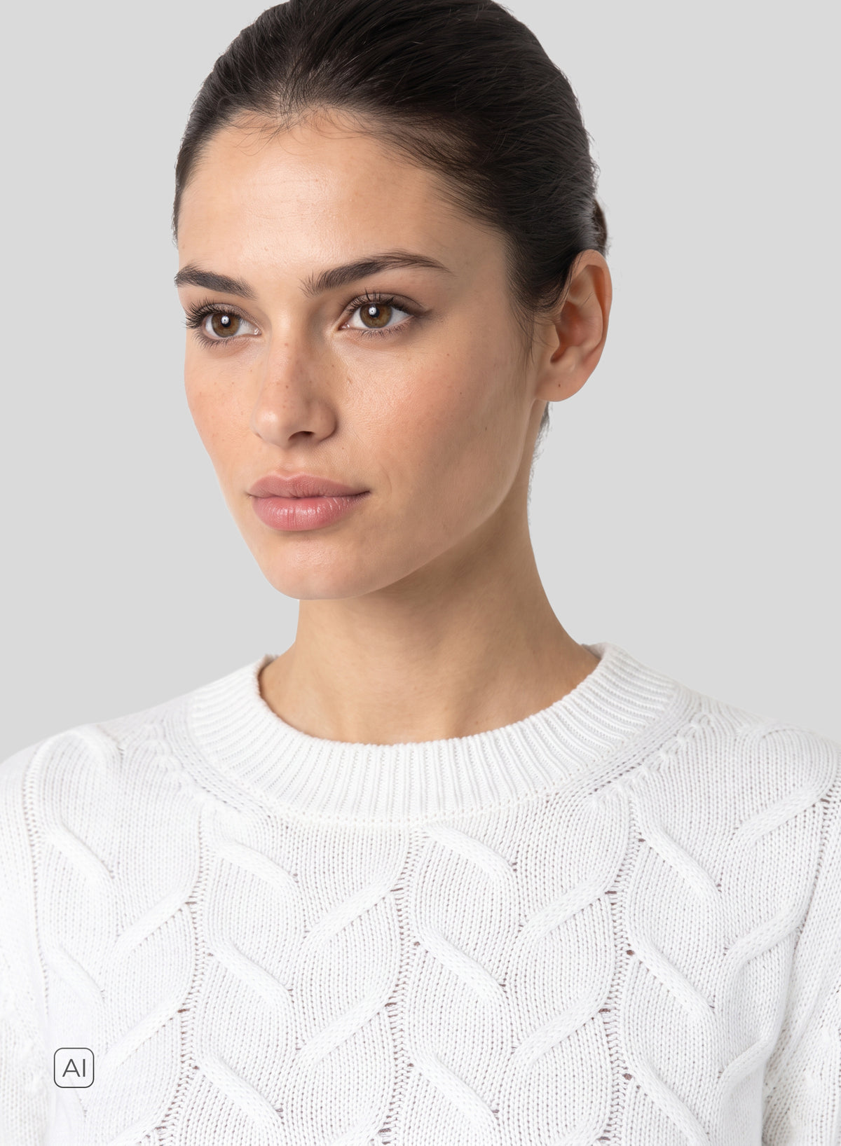 MAGLIA IN CASHMERE E LANA CON TRECCIA ICONICA PIATTA