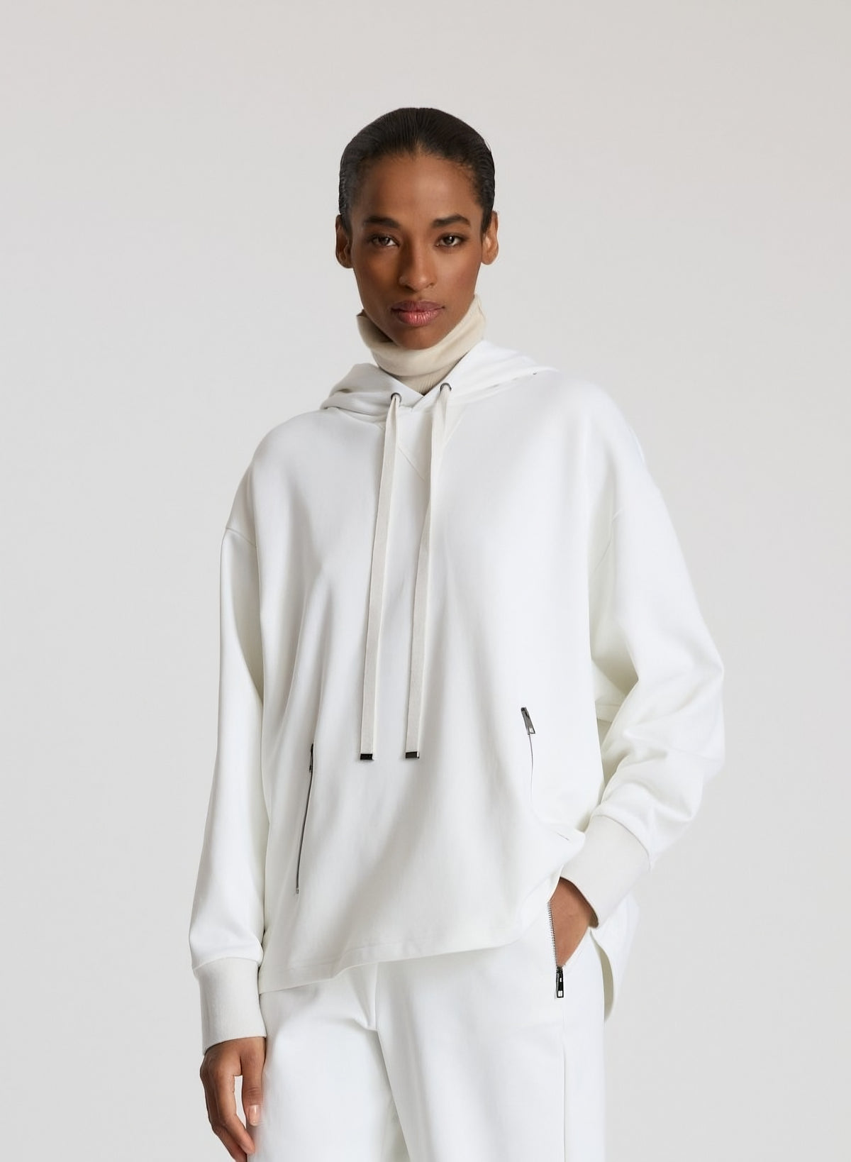 FELPA OVERSIZE IN MISTO COTONE CON CAPPUCCIO