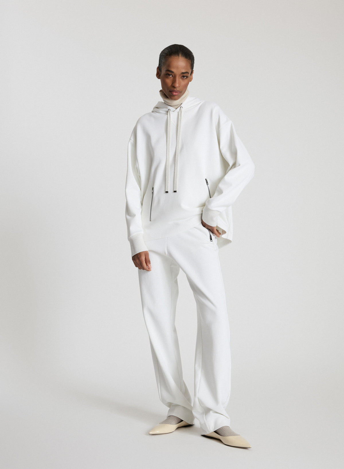 FELPA OVERSIZE IN MISTO COTONE CON CAPPUCCIO