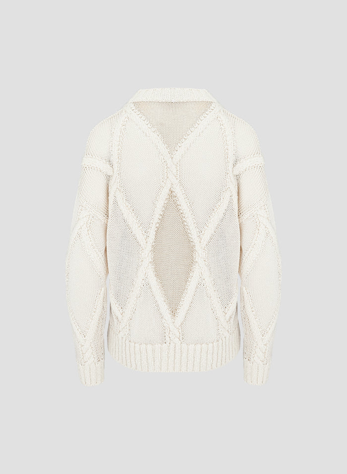 CABLE KNIT CREW-NECK SWEATER WITH DIAMOND PATTERN