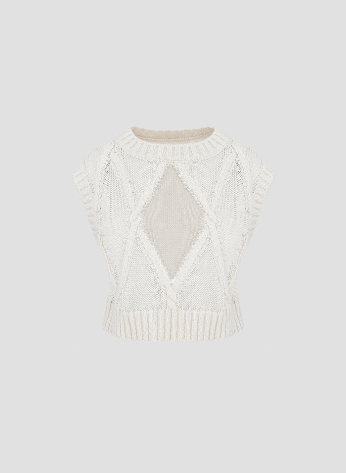CABLE KNIT VEST WITH DIAMOND PATTERN