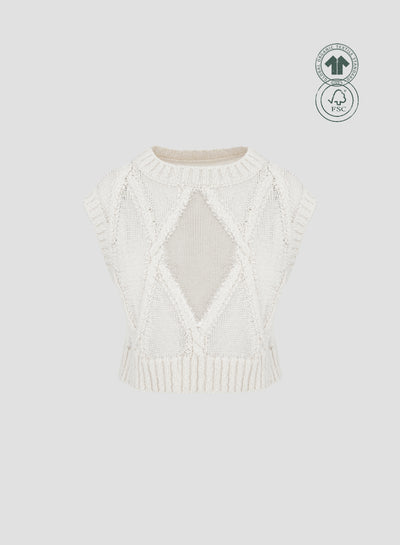 CABLE KNIT VEST WITH DIAMOND PATTERN