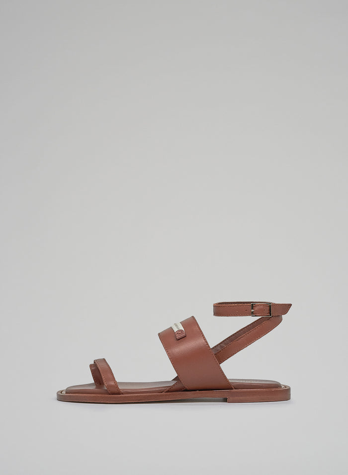 LEATHER TOE THONG SANDALS
