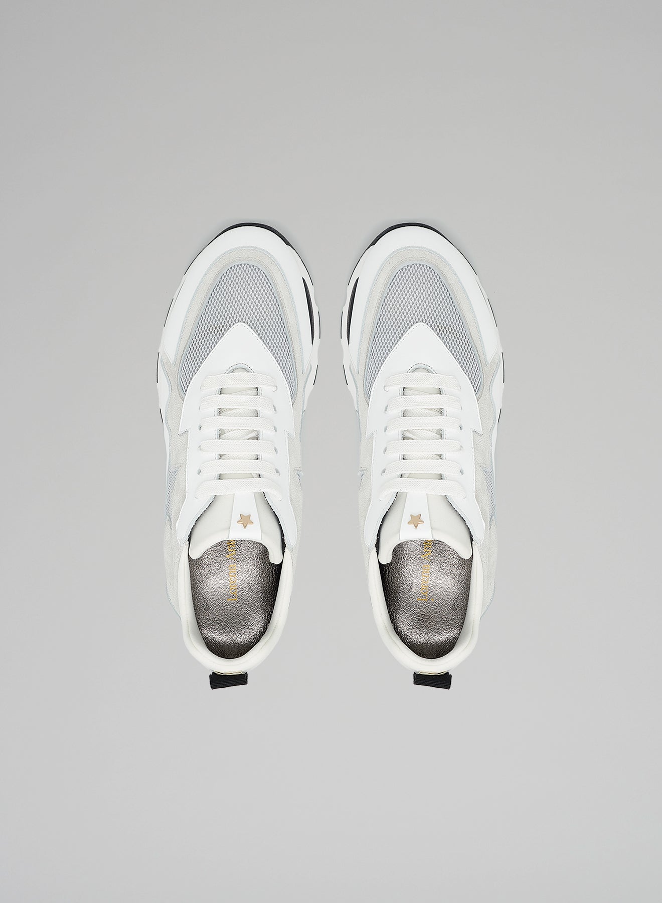 LEATHER ICONIC SNEAKERS