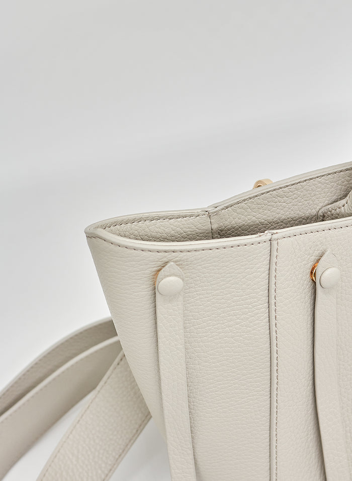 BORSA A TRACOLLA IN PELLE