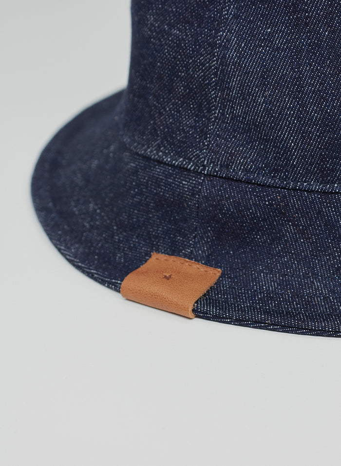 DENIM BUCKET HAT