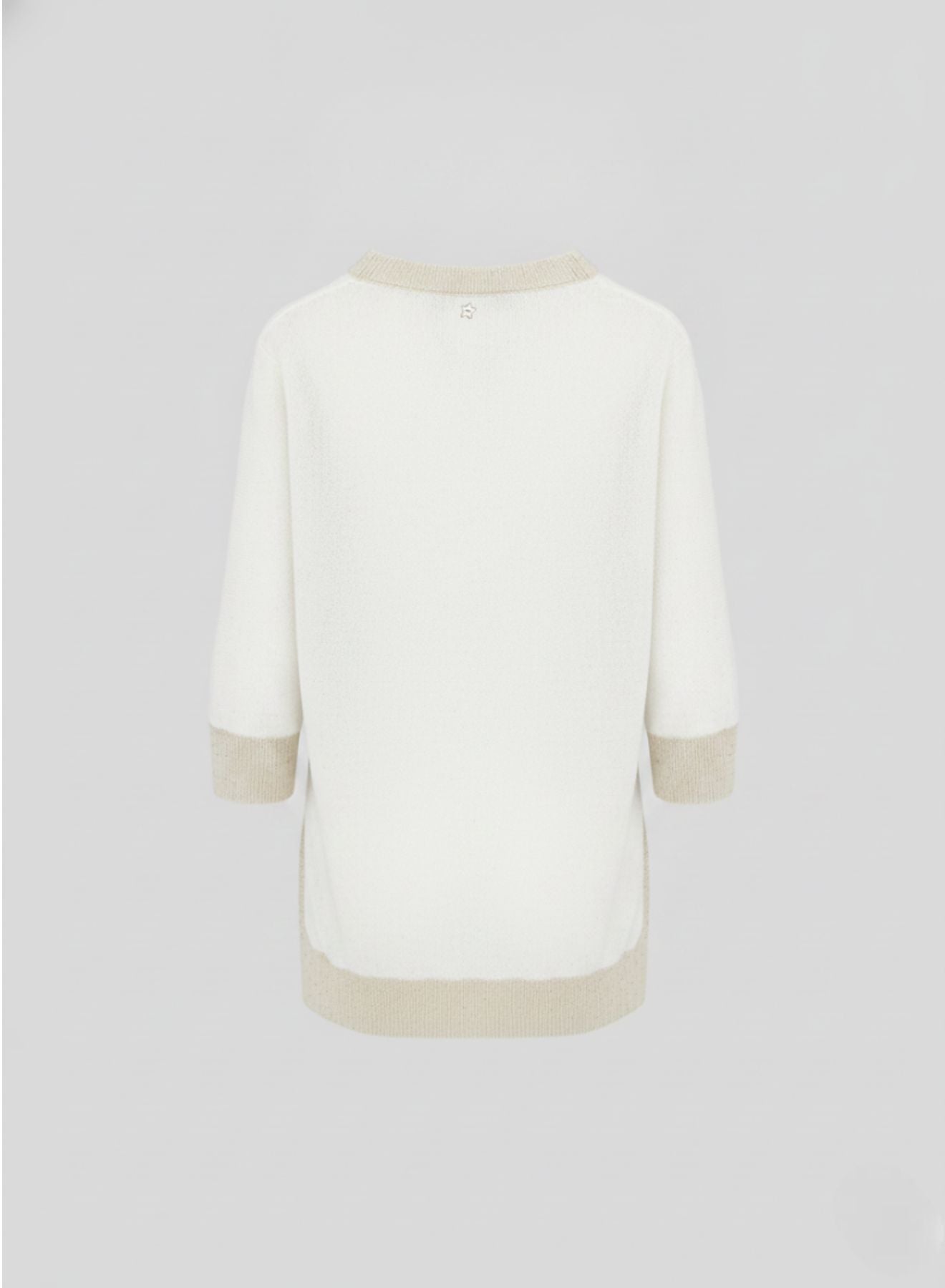 MAGLIA IN COTONE MORBIDO CON INSERTO PAILLETTES E INTARSIO A STELLA