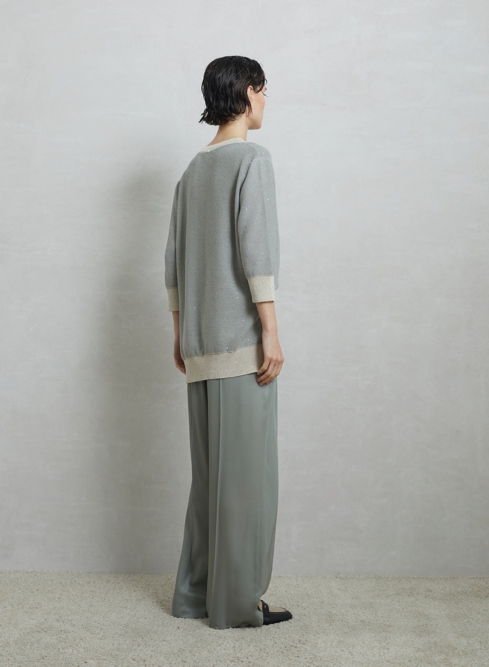 MAGLIA IN COTONE MORBIDO CON INSERTO PAILLETTES E INTARSIO A STELLA