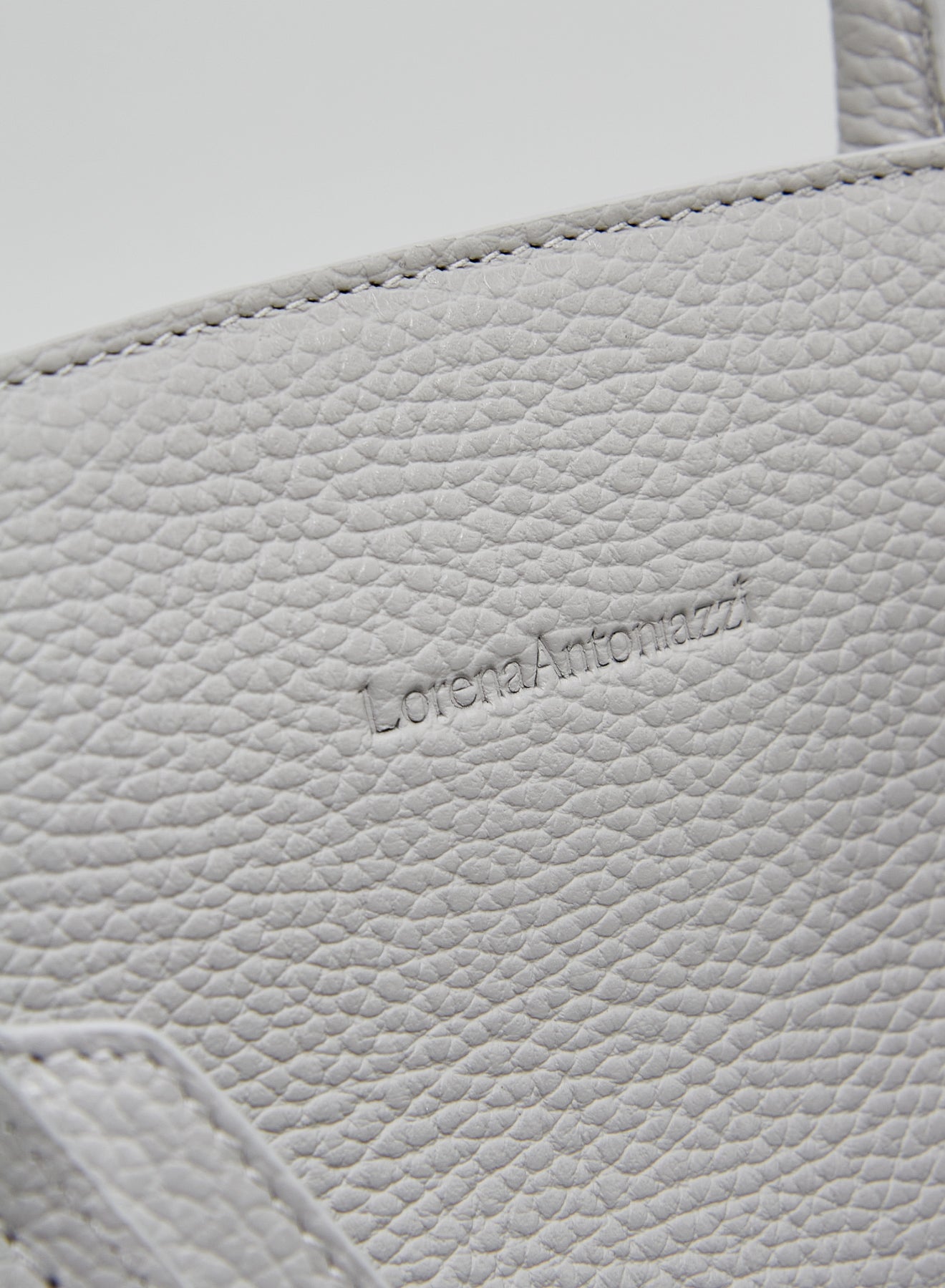 BORSA A TRACOLLA IN PELLE MARTELLATA