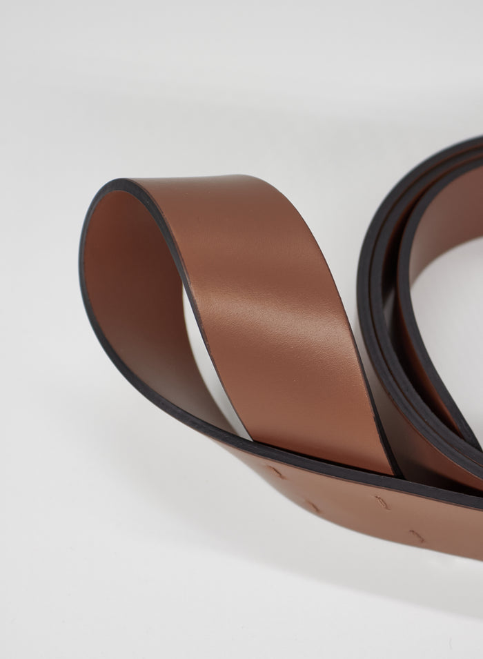 LEATHER BELT WITH LOOP CLOSURE